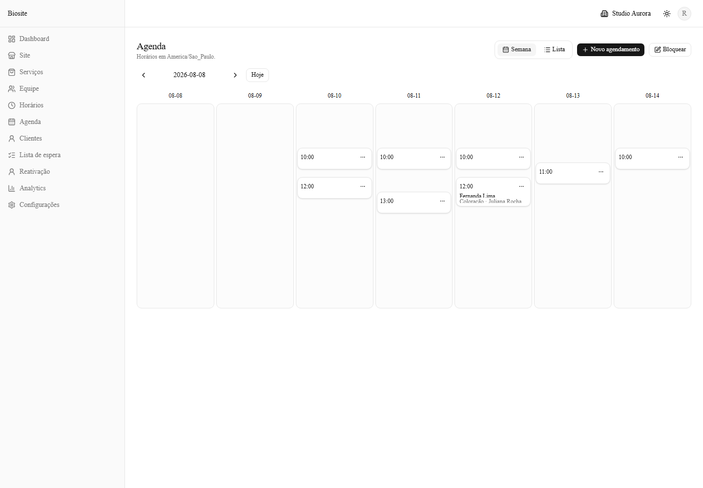 Visualização real da agenda semanal no painel RovelHub